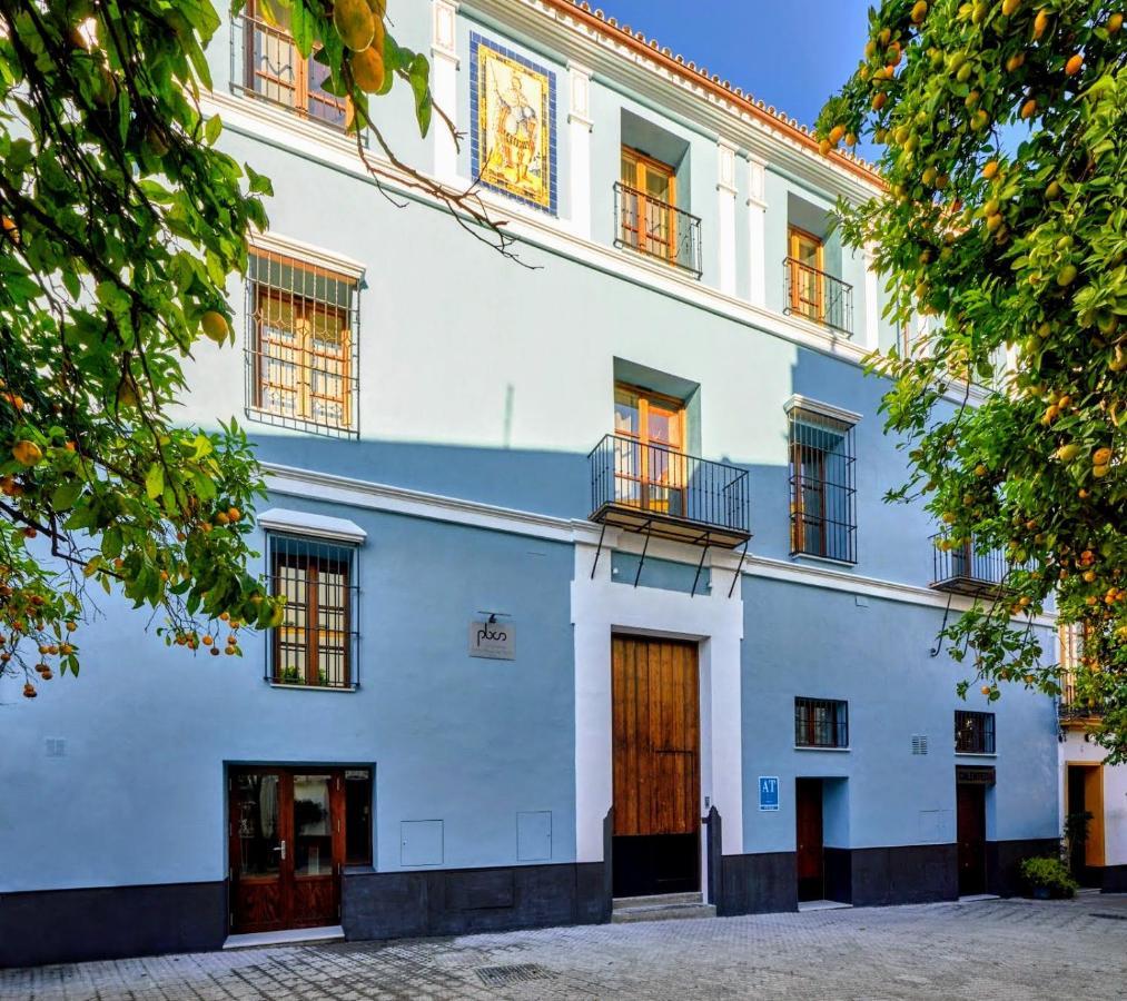 Palacio Del Siglo XVII Frente A Los Jardines De Murillo Sewilla Zewnętrze zdjęcie
