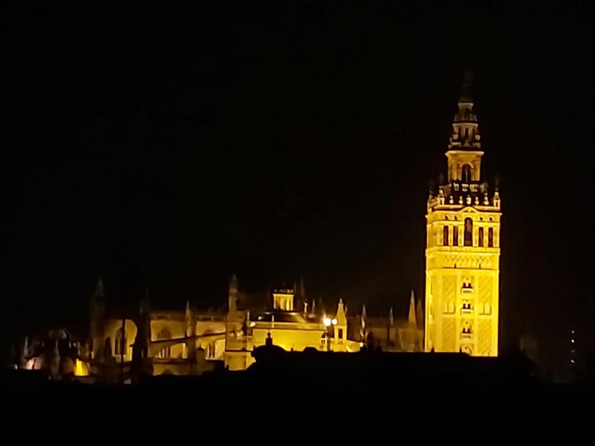 Palacio Del Siglo XVII Frente A Los Jardines De Murillo Sewilla Zewnętrze zdjęcie
